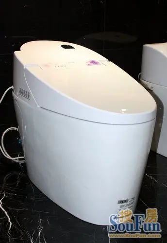 测评：箭牌AKB1128智能坐便器 开启尊贵“心”生活13