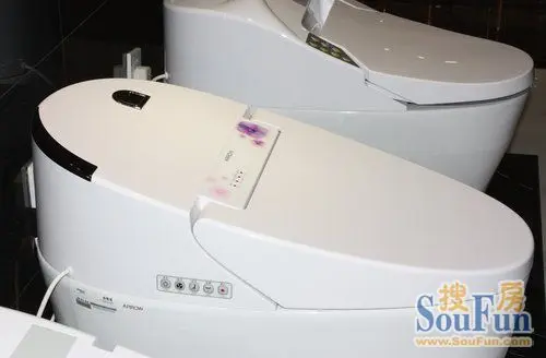 测评：箭牌AKB1128智能坐便器 开启尊贵“心”生活18