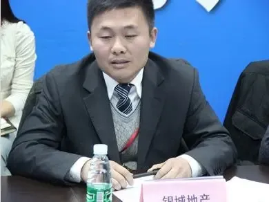 银城陈万柱:解决问题不能靠热线 后续服务赢得