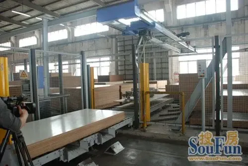 索菲亚公布柔性生产线 全屋定制或成下一步发