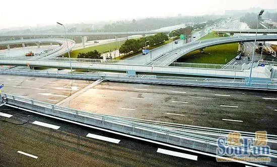 蜀龙路5期全线贯通 城市红利直线上扬