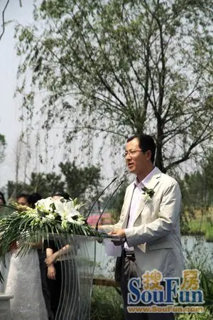 昆山康盛投资发展有限公司常务副总张连成先生致辞