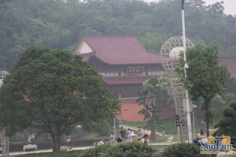 南山果园寺庙