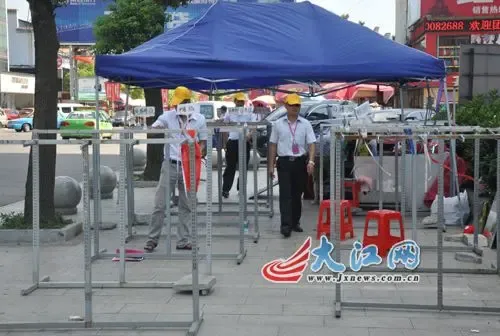 打通肠梗阻 南昌洪城大市场内步行街下月拆除