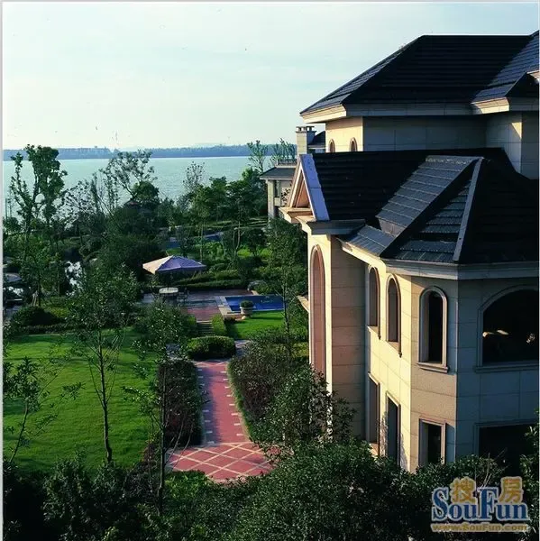 起价800万元一套 揭密武汉最贵别墅贵在何处?