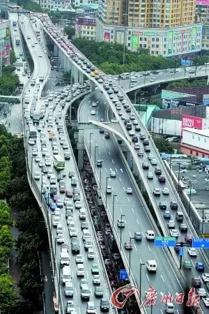 西班牙47层大楼图片