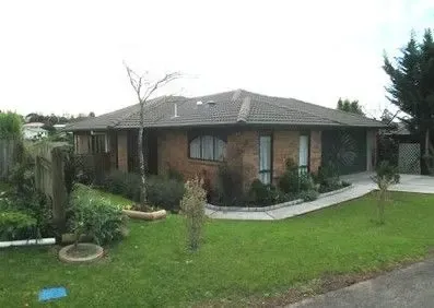 上海刚需购房 郊区化 高房价逼海归欲再出国_