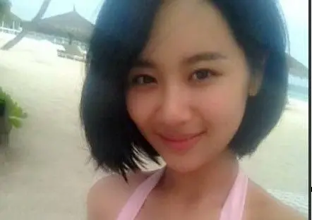 杨紫晒泳装照走红男友首曝光 京城四少pk香港四大富二代