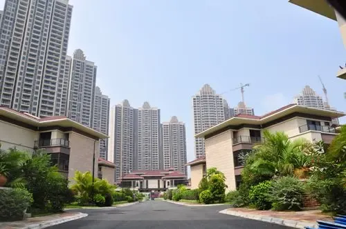 网友中秋齐聚保利东江首府看兵展 一线江景盘