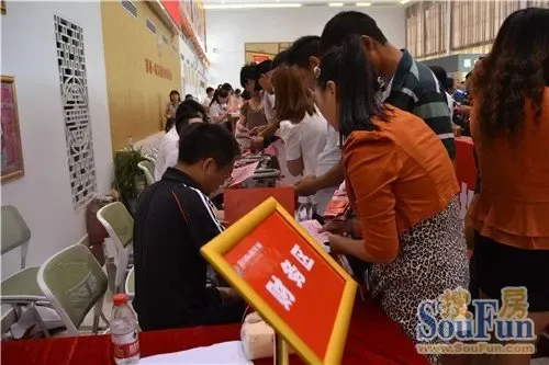 [宣城国际服装城]9月14日开盘火爆 房源抢购_房