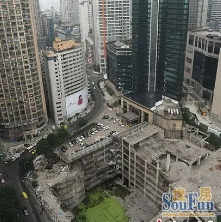 重庆高楼地基下现8层楼房 盘点那些地下违建