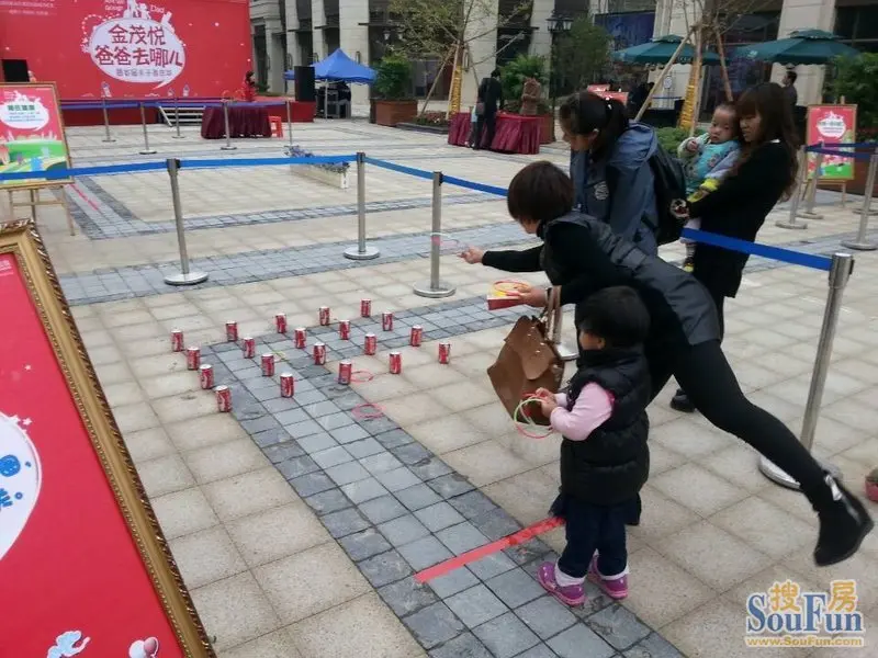 套圈圈趣味亲子互动环节 (图片来源:资料图片)