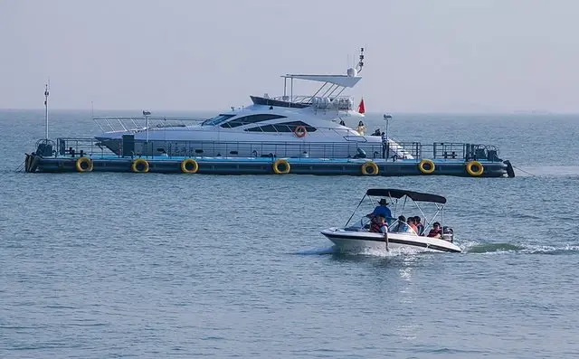 珠海首艘法拉帝豪华游艇下水 格力地产抢占游