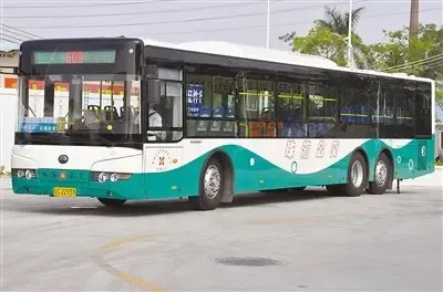 网友17日尝鲜珠海最长公交"像极了地铁车厢"_房产资讯-珠海搜房