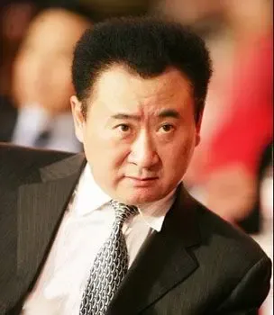 薄熙来曾因王健林为球队要奖金发火:别得寸进