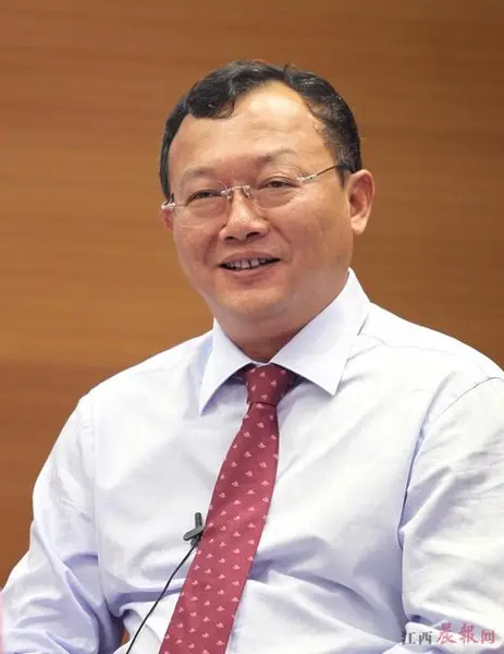 郭毅:南昌县力争打造千亿产业园区;;   南昌县委书记  郭毅; 河间市