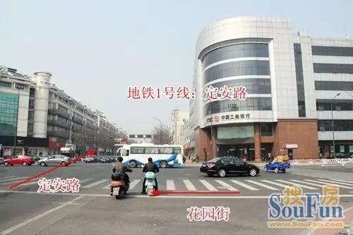 地铁1号线:聚湖路-定安路-广电路-长虹路站实探-家居快讯-北京搜房