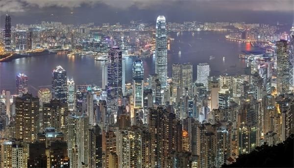 全球房价贵城市排行 名是北京的20倍！