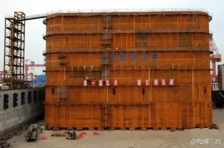 沪通铁路大桥新进展:世界最大沉井整体完工