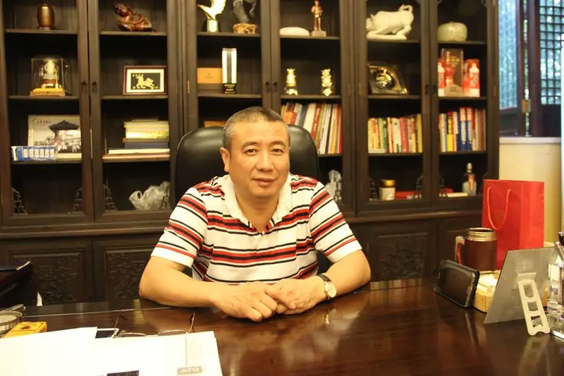 餐投集团董事长杜康伟