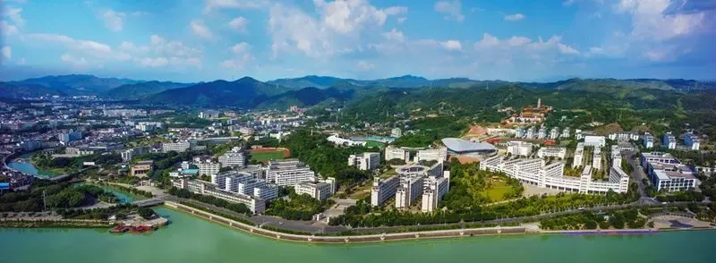 2014年广东高考文科状元花落广东梅县东山中学