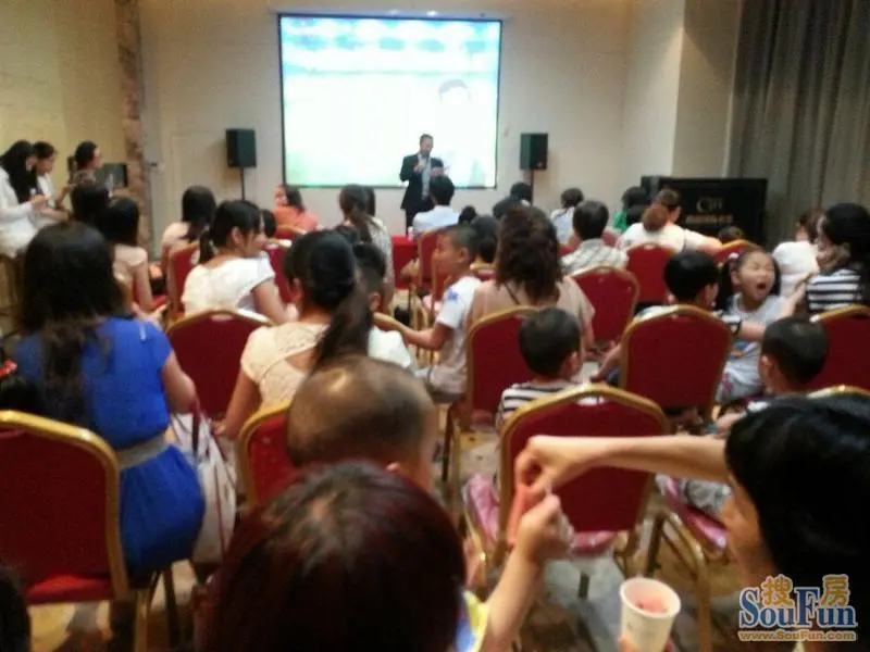 南山国际社区 辣妈足球宝贝精彩晋级赛嗨翻周