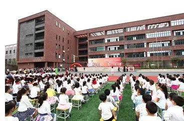 华师附属华侨城小学落成开学 慧启东湖