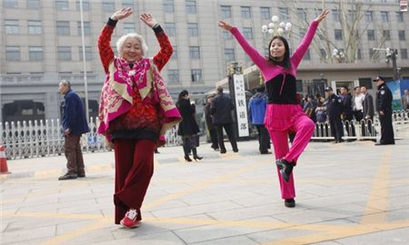 广场舞也能高大上 天玺邀您来斗舞