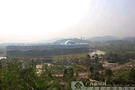 本届园博会展区位于百色市龙景新区西南侧,环抱龙景公园和龙景水库