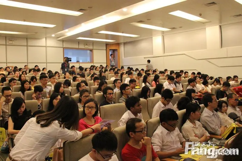 广州校园招聘会_学汽修不用为找工作而担忧(3)