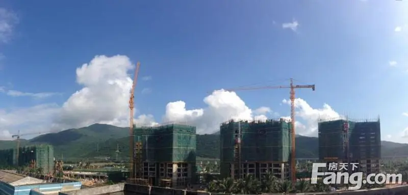 背靠苍翠南丁山,群山环绕天然氧吧 30万方山海大城耀世启幕.
