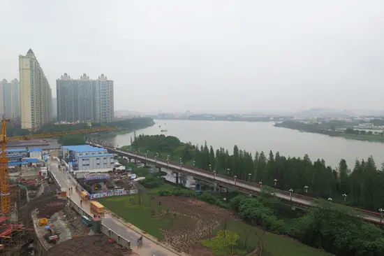 配套 环境 户型 价格 金沙洲最热楼盘大pk