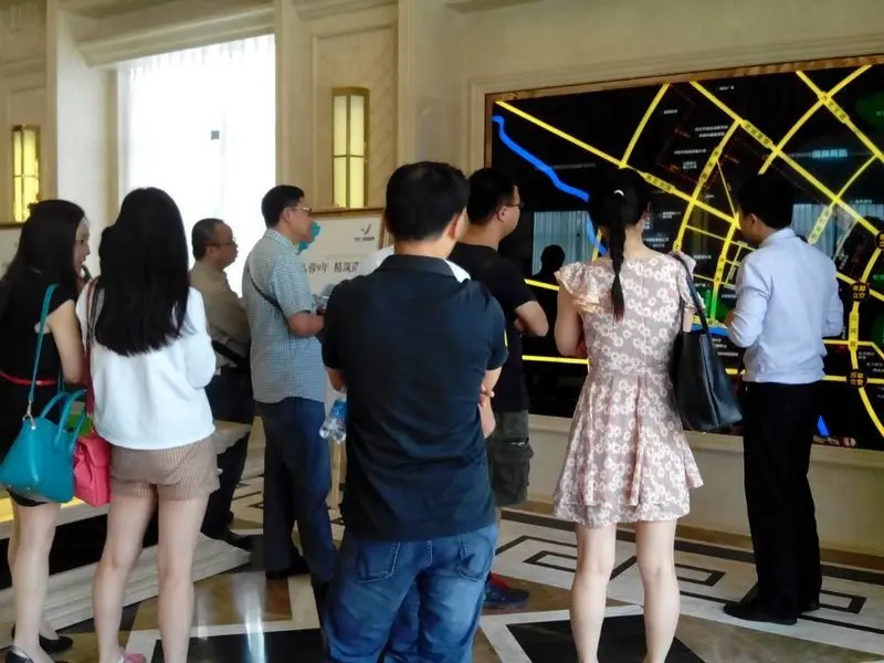 5.16城西看房团郫县精品楼盘受追捧