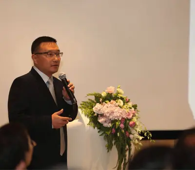 伟峰东樾老总_伟峰东樾