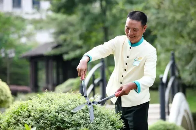 碧桂园翡翠湾五星级的家领跑物业服务