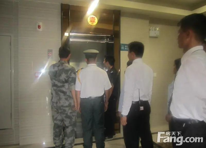 平果碧桂园物业开展电梯困人事故应急救援演练