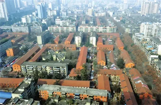 成都成恒大鲁能地产足球场 下半场谁是赢家