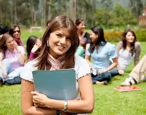 女孩的心思你别猜 去美国留学女生学啥专业好