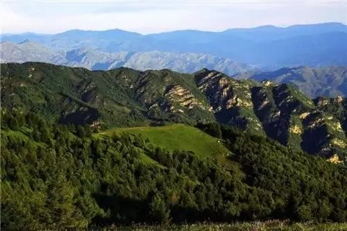 苍鹭峰自然生态风景区地处平山县西北部太行深山区,距河北省会石家庄