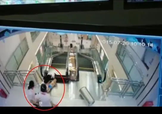 商场电梯吃人事故谁来负责?电梯安全小知识请