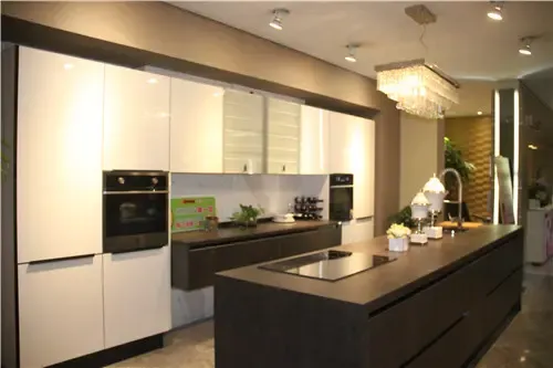 测评:欧派橱柜之雅典娜 实木品质兼具优雅创意