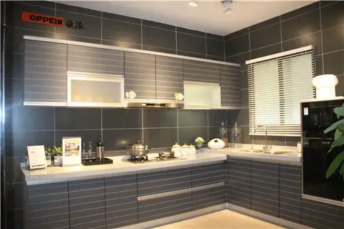 测评:欧派橱柜之雅典娜 实木品质兼具优雅创意