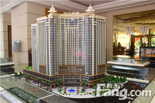 家在万达旁 吃喝玩乐都不愁 马克走进福新商厦