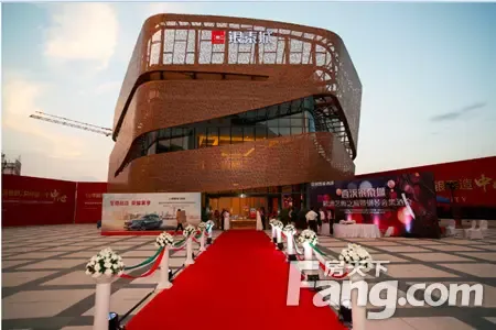 银泰城欧洲文化艺术之旅 钢琴音乐酒会落幕