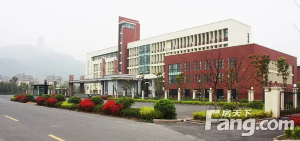 湖州五中仁皇校区