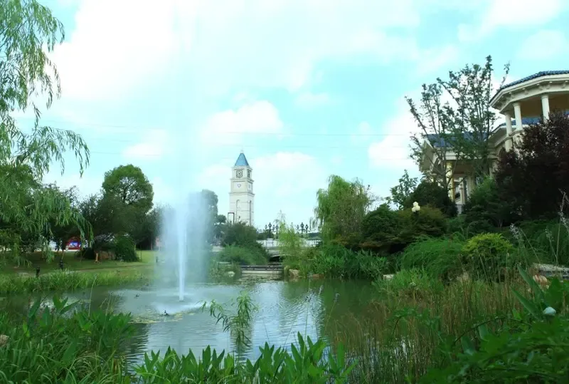 恒大金碧天下:当仁不让 一座为王