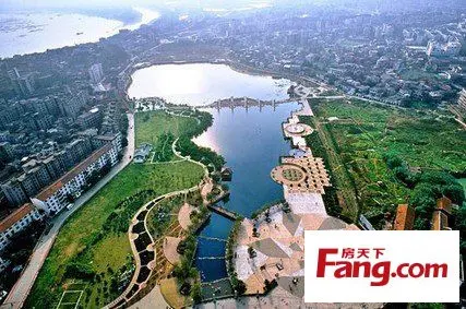 任志强神预测PK牛刀神论 房价暴涨10城市VS