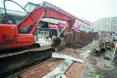 老城区用上电力预制综合管廊 小型机械可进入