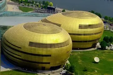 关于意大利设计师,无法忍受丑的建筑的在职毕业论文范文