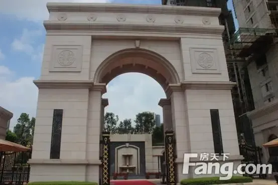 总部基地对面 全法式高端豪宅一睹真容